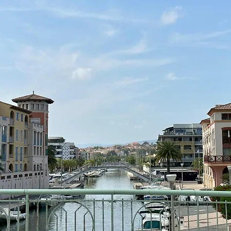 Apartament La Et Le Port De Parking *
